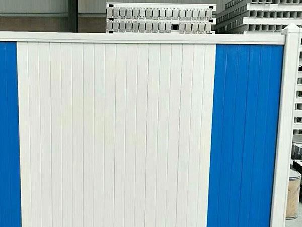 施工圍擋高度要求及彩鋼板尺寸是多少錢(qián)